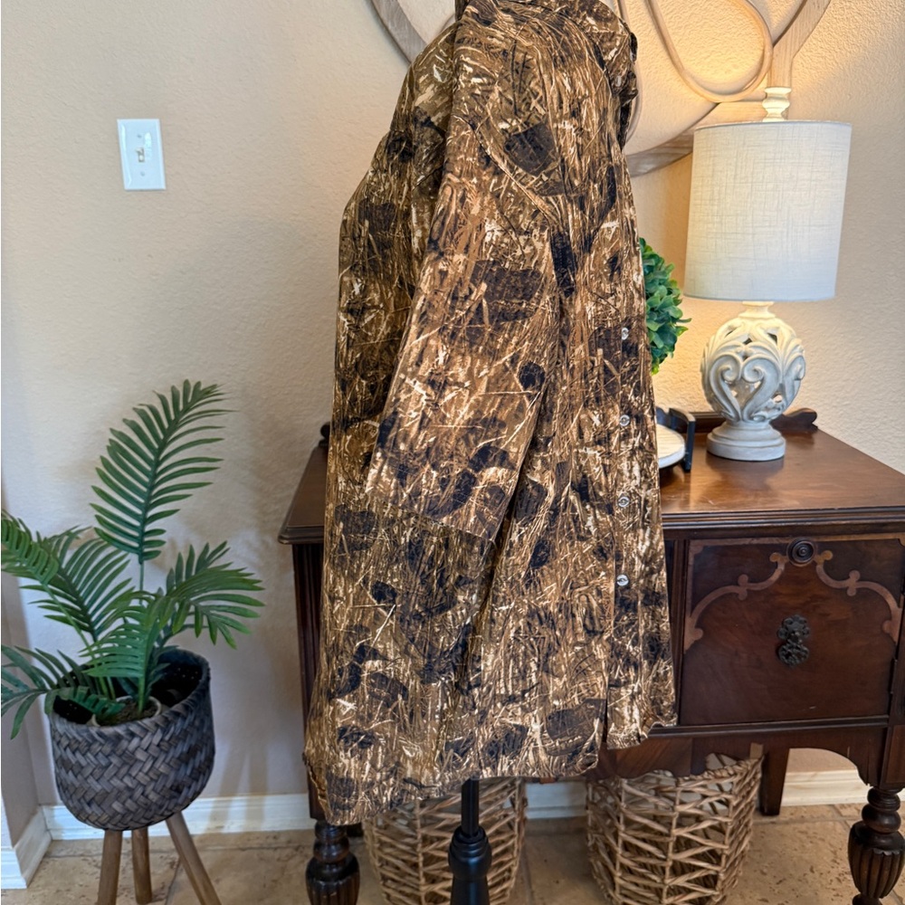 Wrangler Camodog Hunting Brown Ducks & Dog Patterned Button Down Shirt - Picture 7 of 10